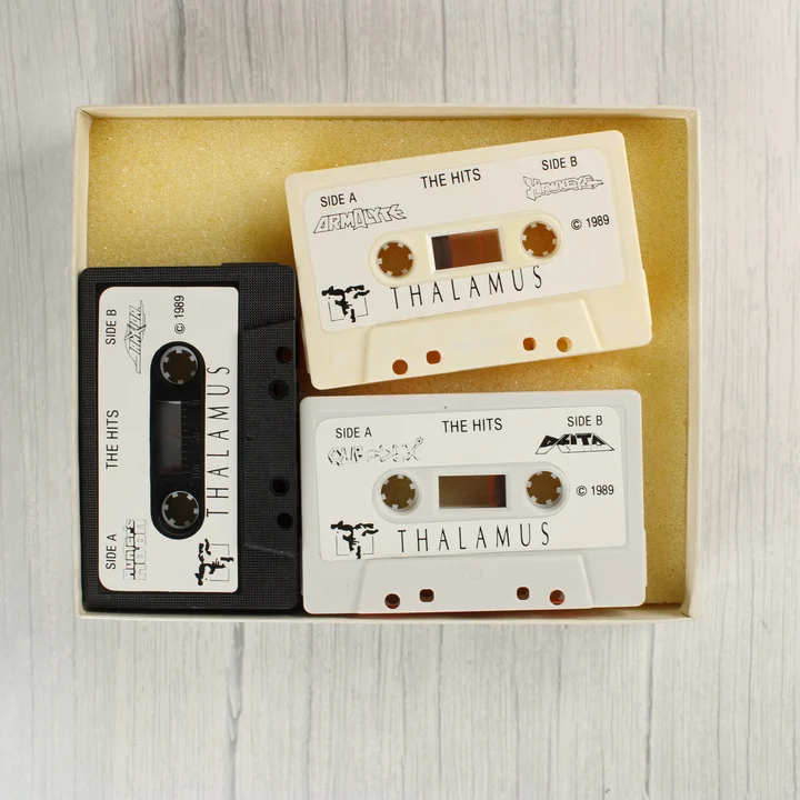 Három magnókazetta a Thalamus The Hits válogatás dobozában