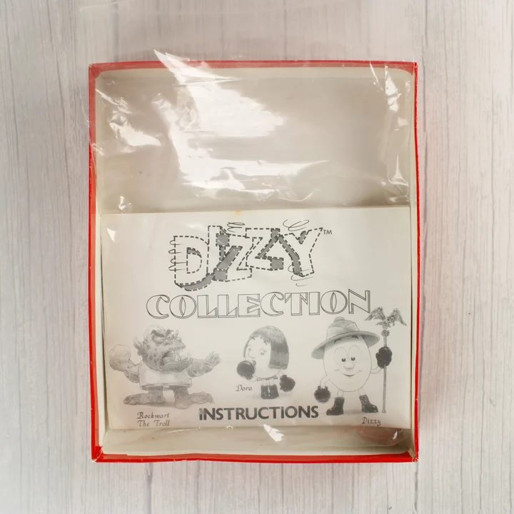 A Dizzy Collection használati útmutatója a nyitott dobozban.