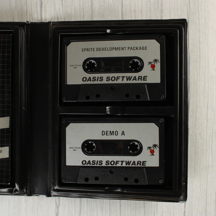 White Lightning magnókazetták a tokban