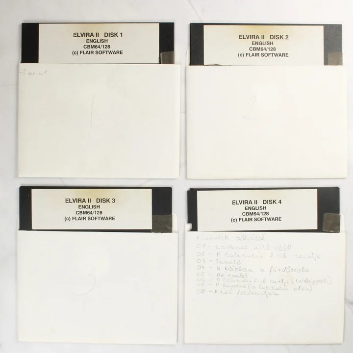 Elvira II floppy lemezek Négy darab 3,5 colos floppy lemez papírtokban
