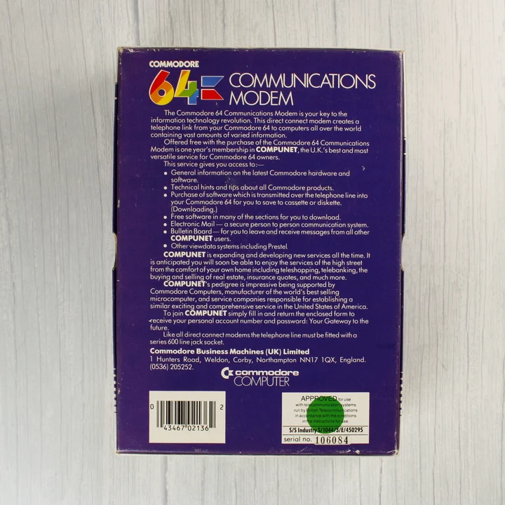 Commodore 64 Communications Modem doboz hátoldala leírással és vonalkóddal