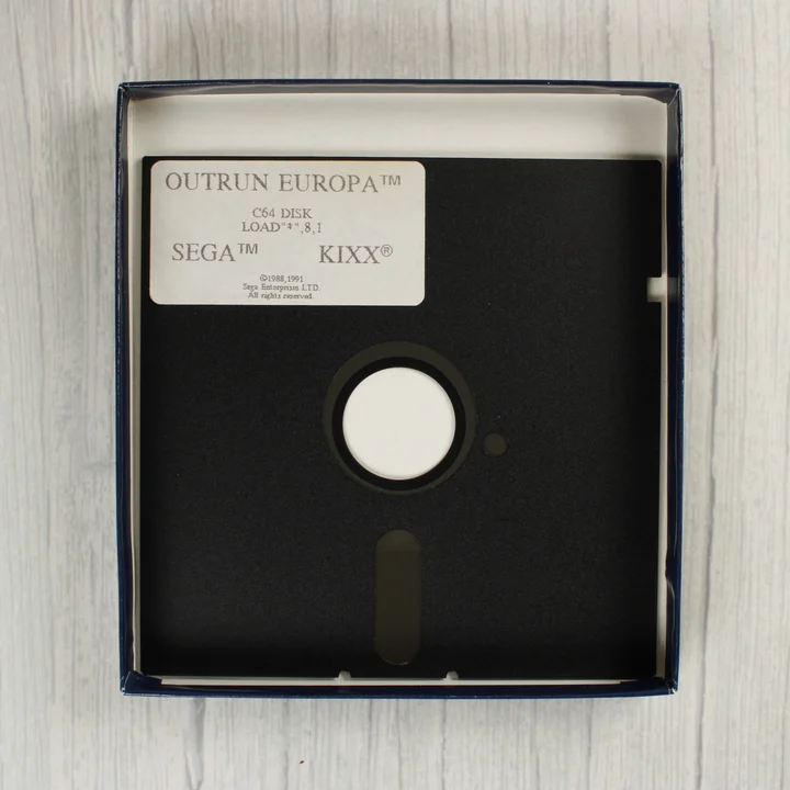 5,25 colos floppy lemez a dobozban