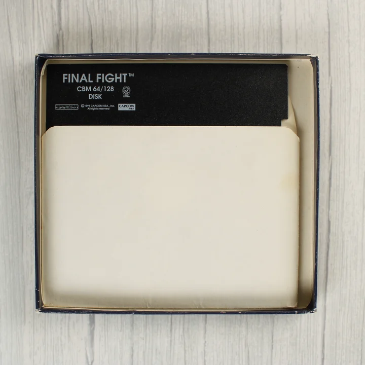 5,25 colos floppy lemez a nyitott dobozban