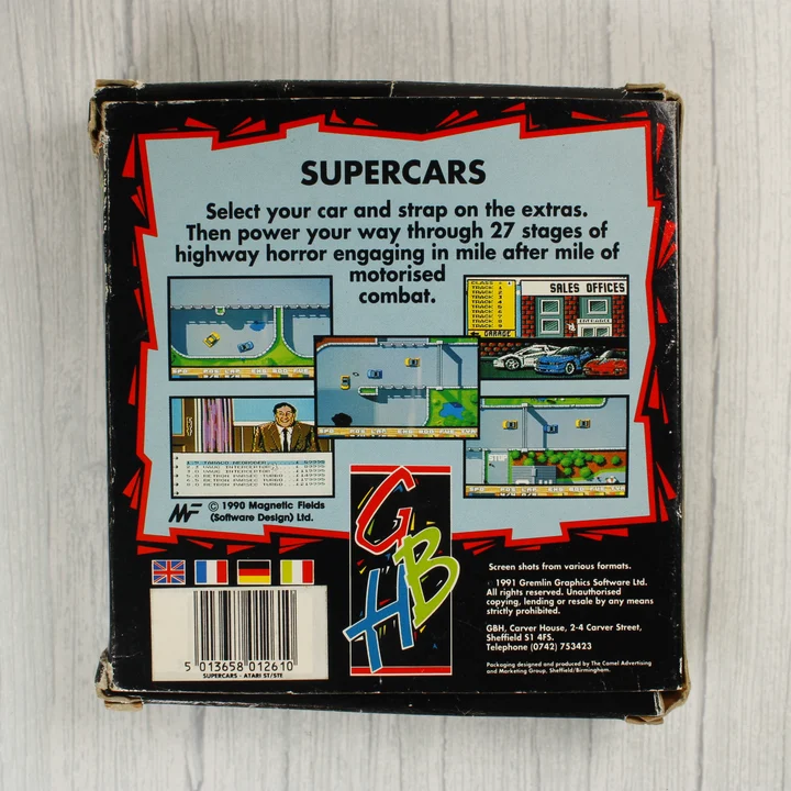 A Super Cars videójáték dobozának hátoldala képernyőfotókkal