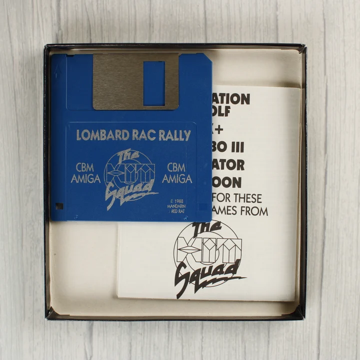 Lombard RAC Rally kék floppy lemez és kézikönyv a dobozban