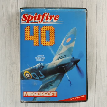 Spitfire 40 videójáték tokjának előlapja egy repülőgéppel