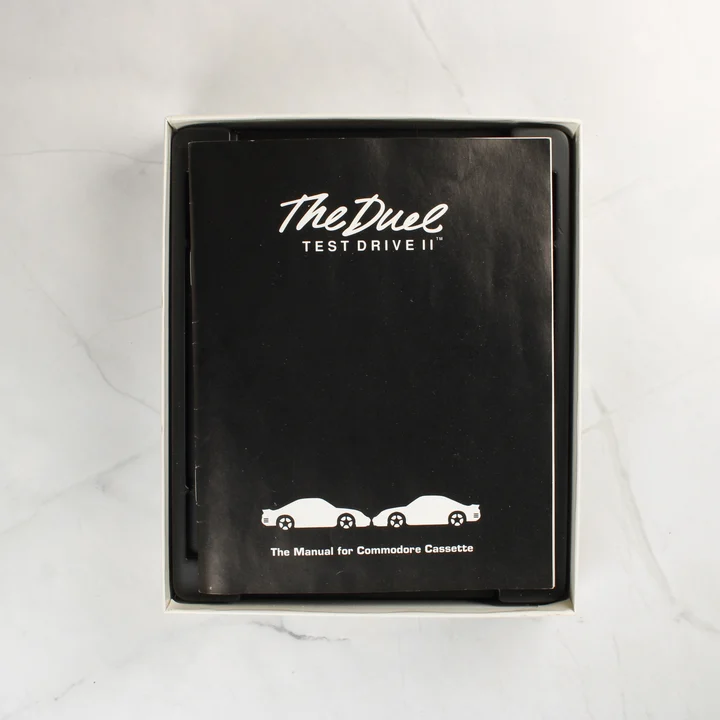 The Duel: Test Drive II C64 kézikönyv The Duel: Test Drive II használati útmutató a dobozban