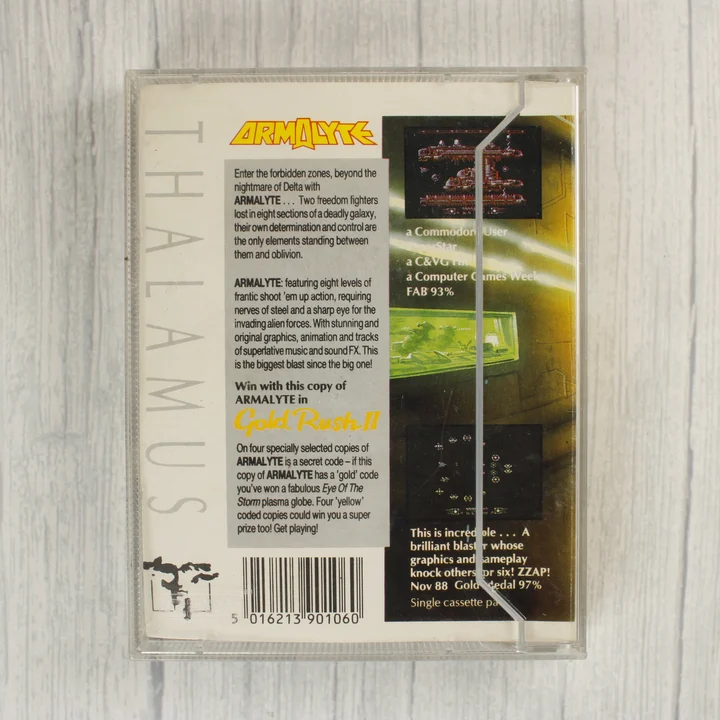 Armalyte C64 hátoldali leírás Az Armalyte videójáték tokjának hátoldala leírással és képernyőfotókkal.