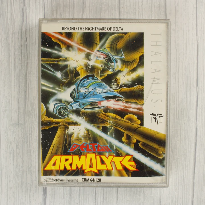 Armalyte C64 kazetta borító Az Armalyte videójáték elülső borítója műanyag tokban.