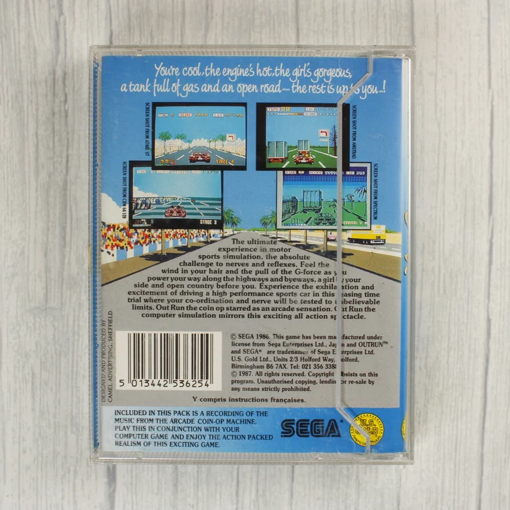 Out Run C64 hátoldal Az Out Run videójáték hátoldali borítója leírással és vonalkóddal