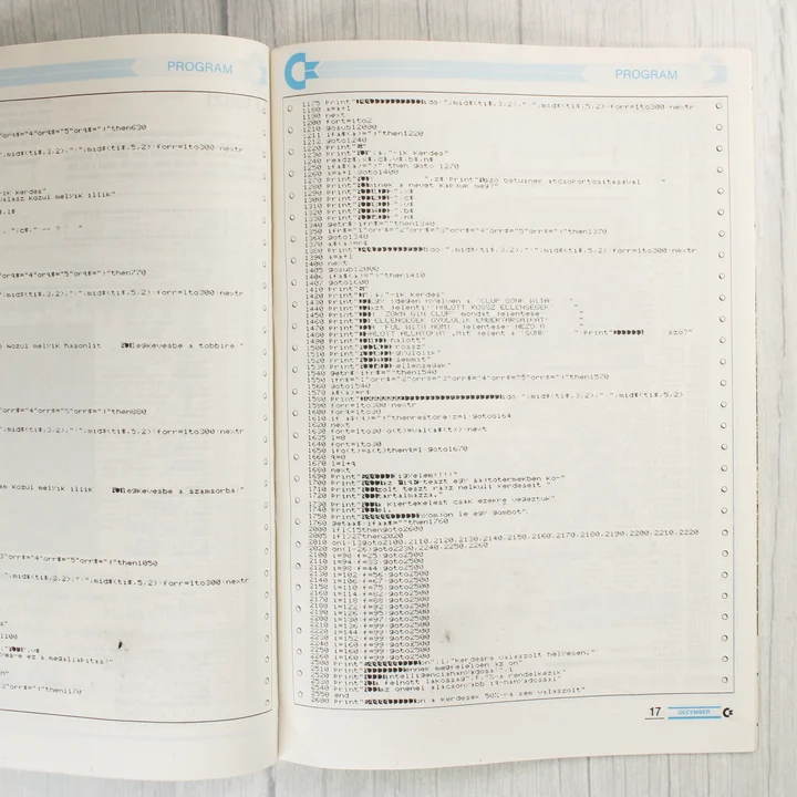 Commodore újság programkód A Commodore újság belső oldala BASIC programkóddal.