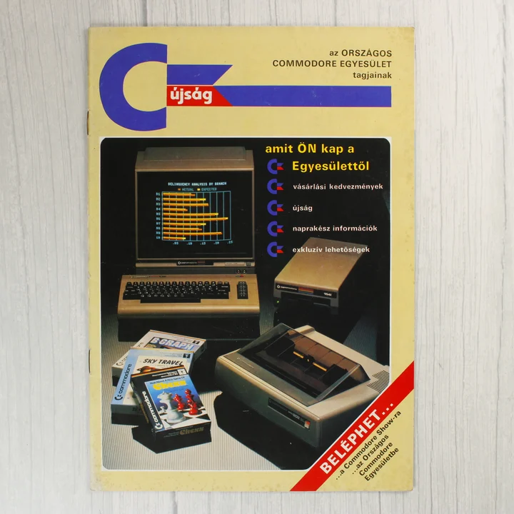 A Commodore újság címlapja retro számítógépekkel
