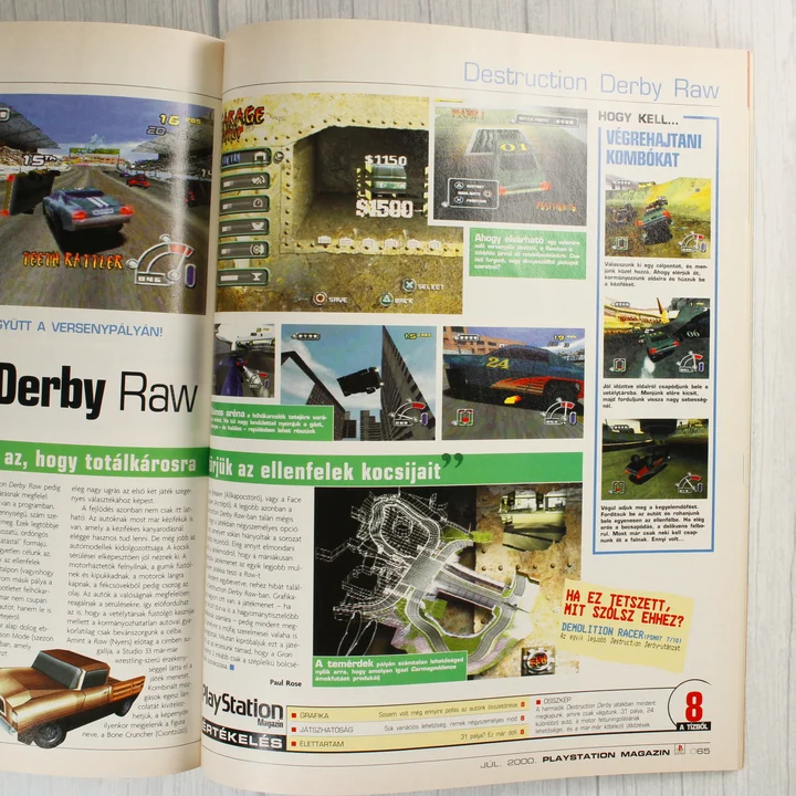 A PlayStation Magazin belső oldala a Destruction Derby Raw játék tesztjével.