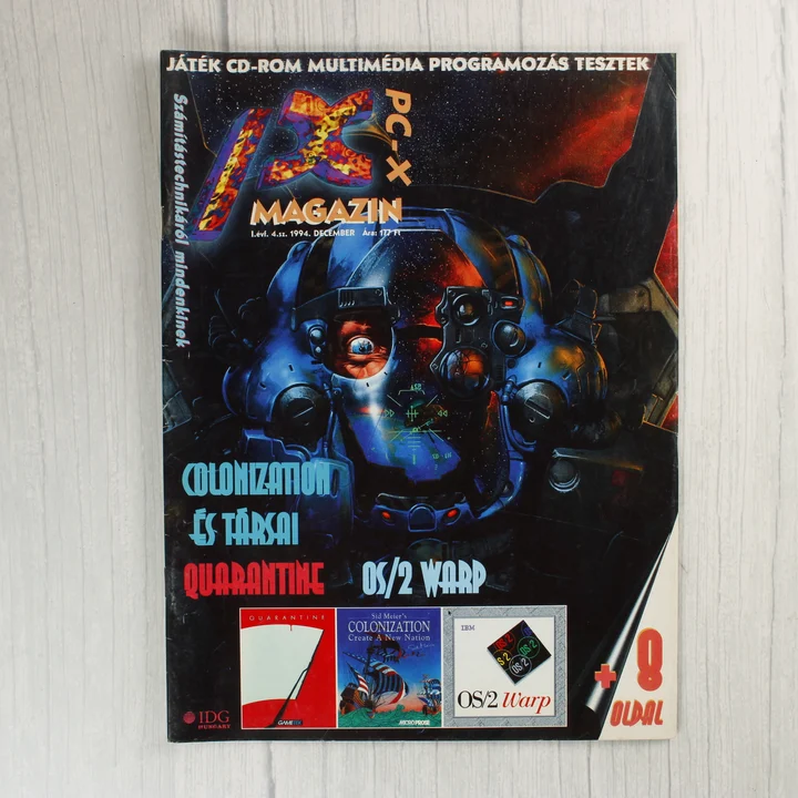 PC-X magazin 1994 december A PC-X magazin 1994. decemberi számának borítója egy futurisztikus sisakos alakkal.