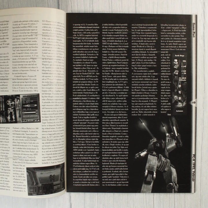 A PC-X magazin belső oldala az Earth Siege játékteszttel