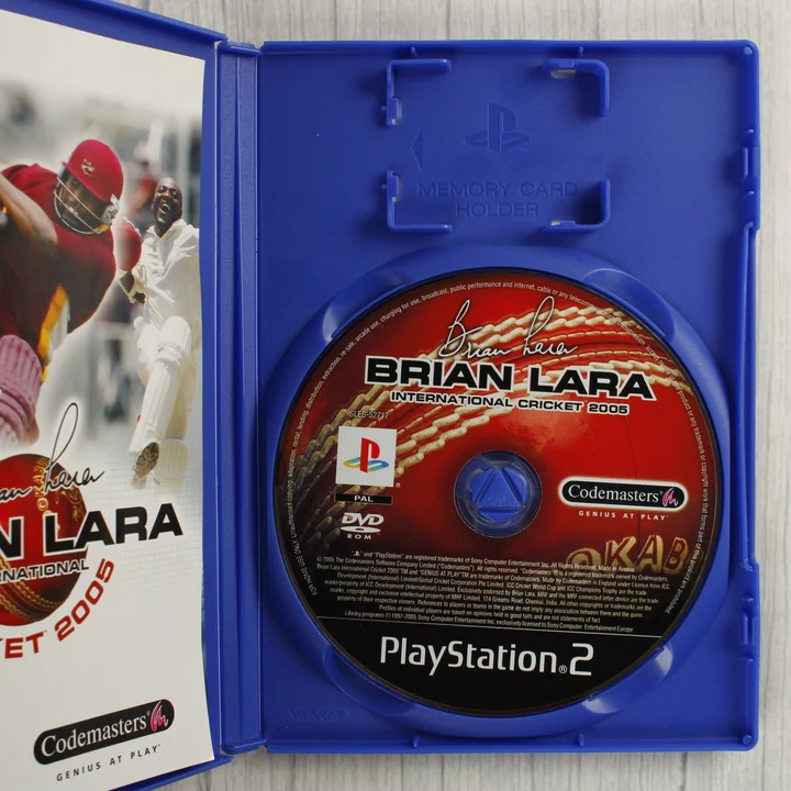 Brian Lara International Cricket 2005 nyitott tok lemezzel és útmutatóval