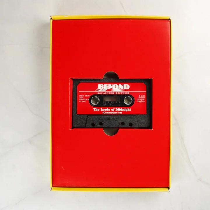 The Lords of Midnight kazetta a piros belső tartóban