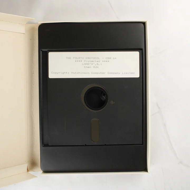 The Fourth Protocol 5,25 colos floppy lemez a dobozban
