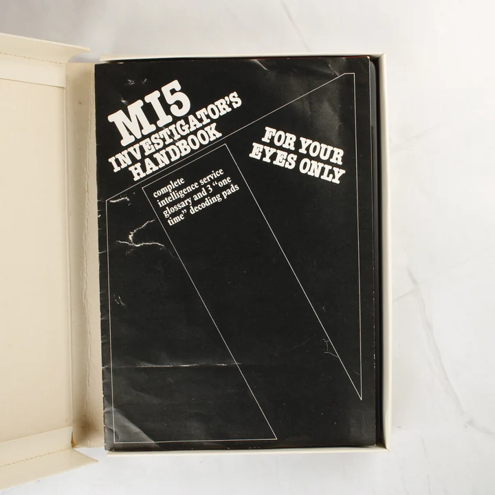 The Fourth Protocol MI5 kézikönyv