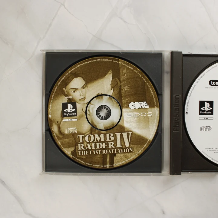 Tomb Raider IV The Last Revelation PlayStation lemez