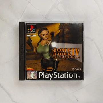 Tomb Raider IV: The Last Revelation PlayStation játék elölnézete a tokban