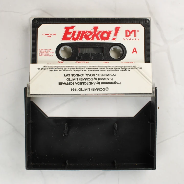 Eureka! Commodore 64 kazetta nyitott tokban