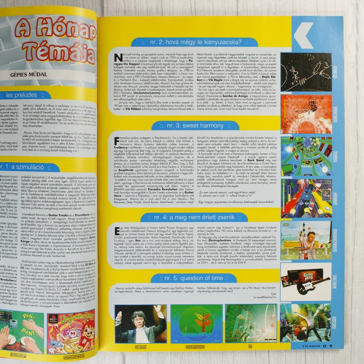 576 Konzol magazin belső oldal Az 576 Konzol magazin belső oldalai zenei videójátékokról szóló cikkel.