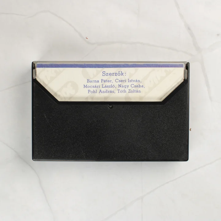 Scarabaeus szerzők listája Scarabaeus játék borítójának hátoldala a szerzőkkel