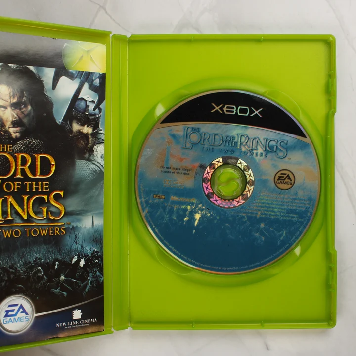 The Lord of the Rings: The Two Towers Xbox játéklemez a tokban