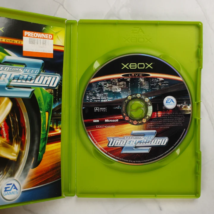 Nyitott Xbox játéktok a Need for Speed Underground 2 lemezzel