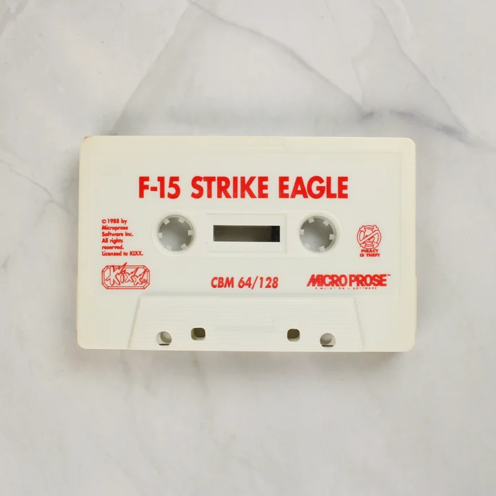 F-15 Strike Eagle fehér színű mágnesszalagos kazetta
