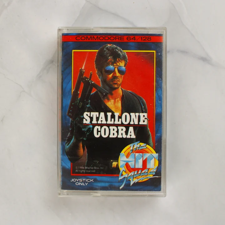 Cobra videójáték Commodore 64 kazetta elölnézete a tokban