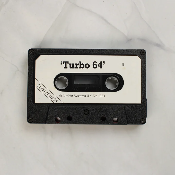 Turbo 64 Commodore 64 kazetta közelről