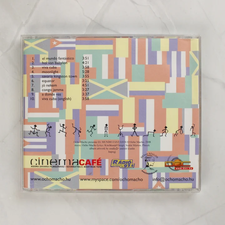 Ocho Macho El Mundo Fantástico CD hátlapja számlistával