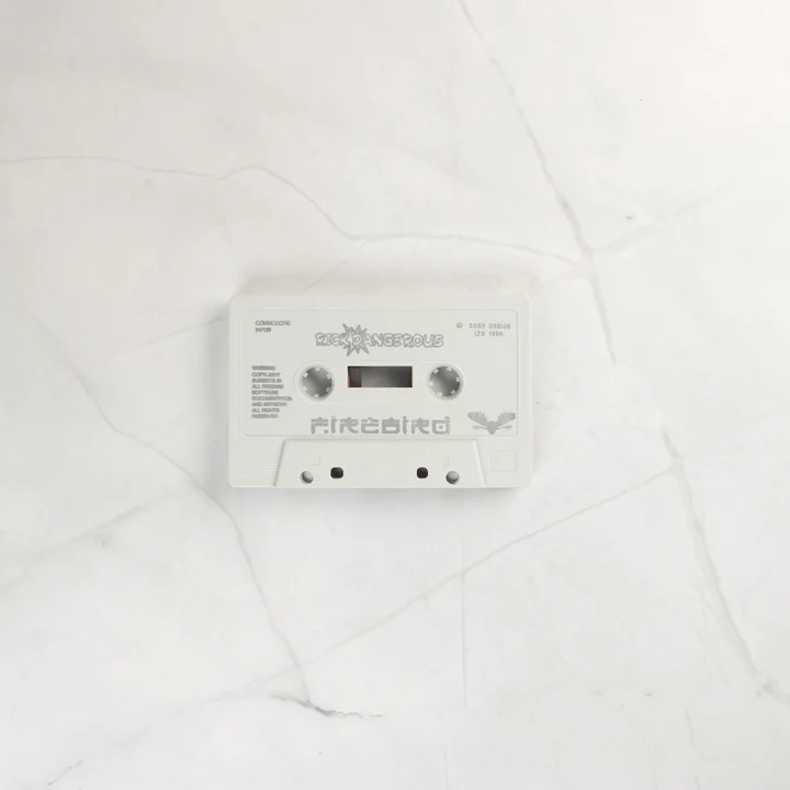 Rick Dangerous fehér színű Commodore 64 kazetta