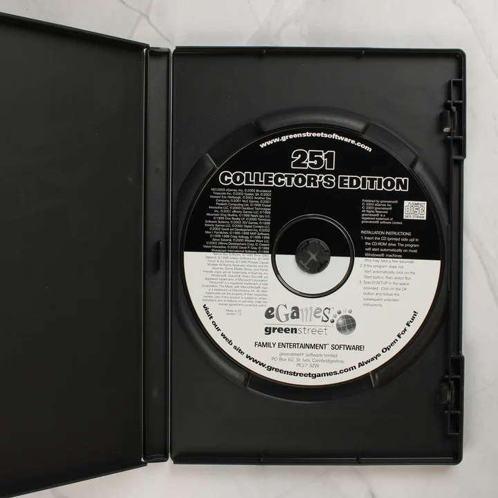 eGames Collector's Edition 251 Awesome Games! nyitott tok és CD