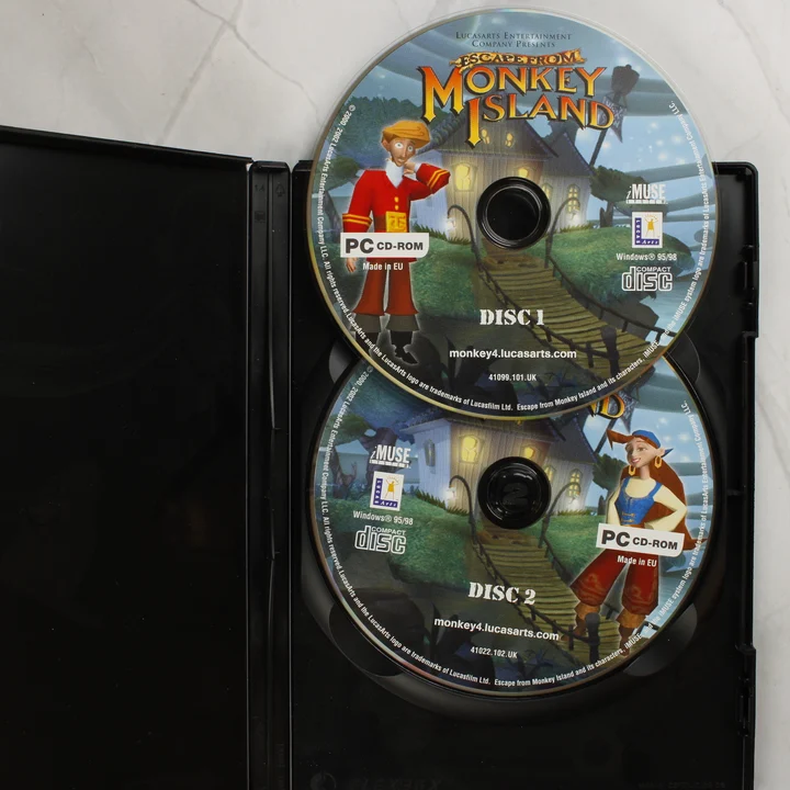 Escape from Monkey Island két CD lemeze a tokban