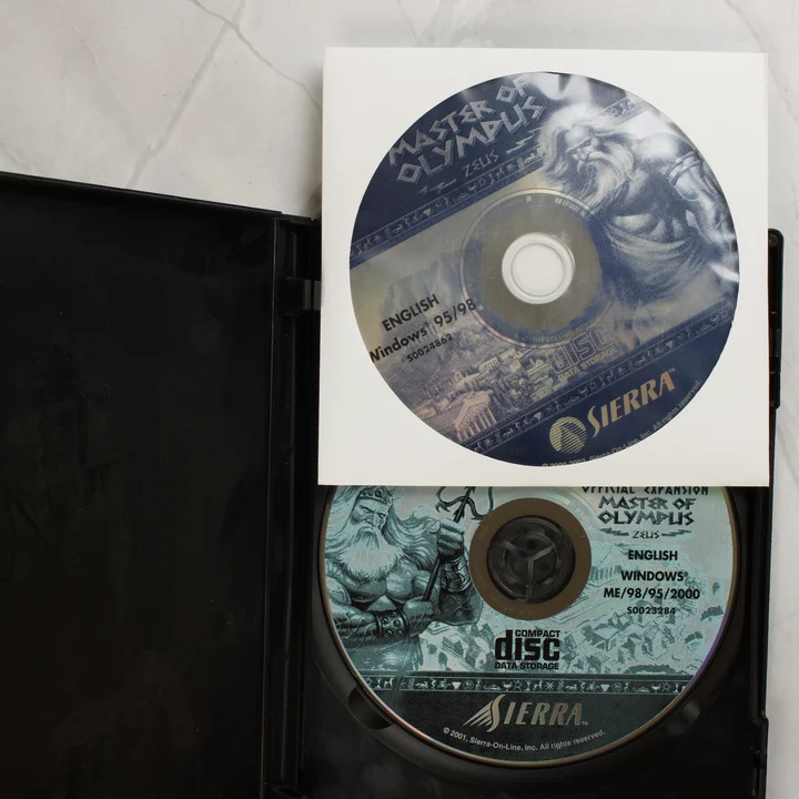 Master of Olympus Zeus Gold nyitott tok és CD lemezek