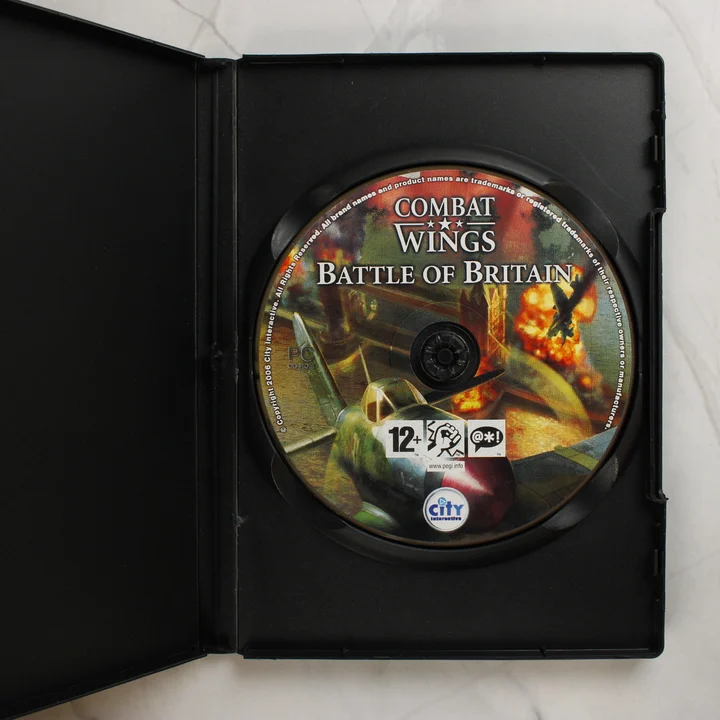 Combat Wings: Battle of Britain CD-ROM lemez a tokban