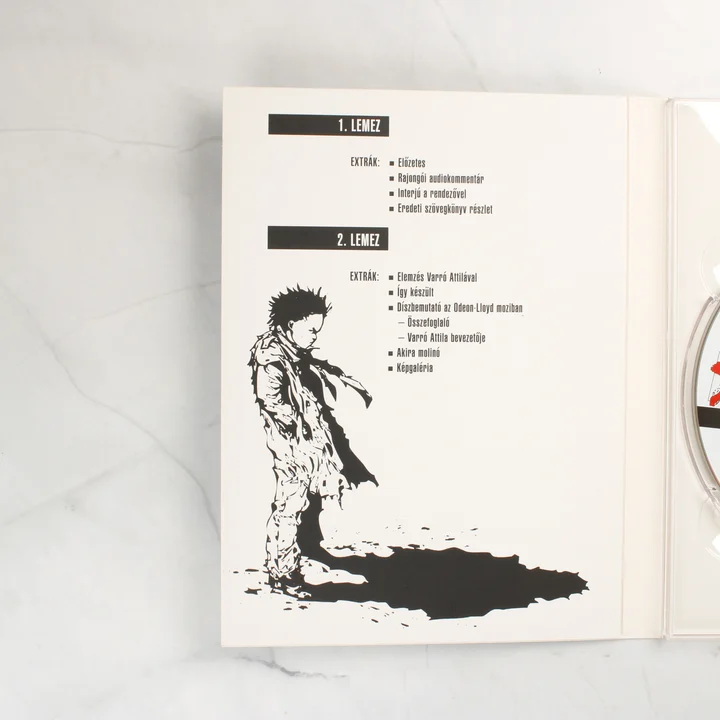 Akira DVD extrák Az Akira DVD belső borítója az extrák listájával