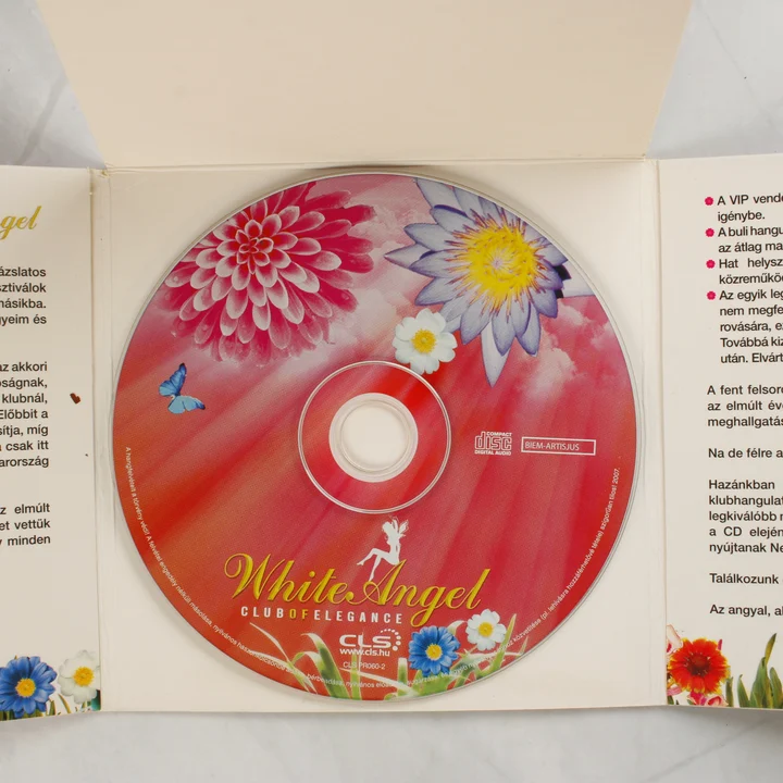 Nyitott White Angel CD tok a lemezzel