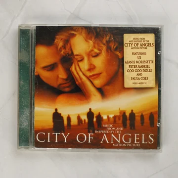 City of Angels filmzene CD elülső borítója Nicolas Cage és Meg Ryan fotójával