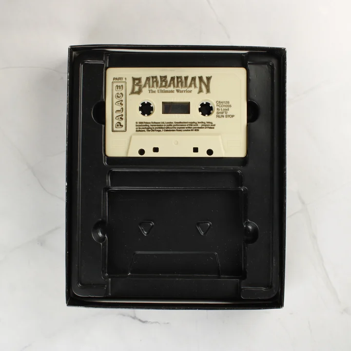 A Barbarian II videójáték kazettája a belső műanyag tálcában