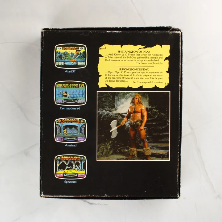 A Barbarian II videójáték dobozának hátoldala képernyőfotókkal