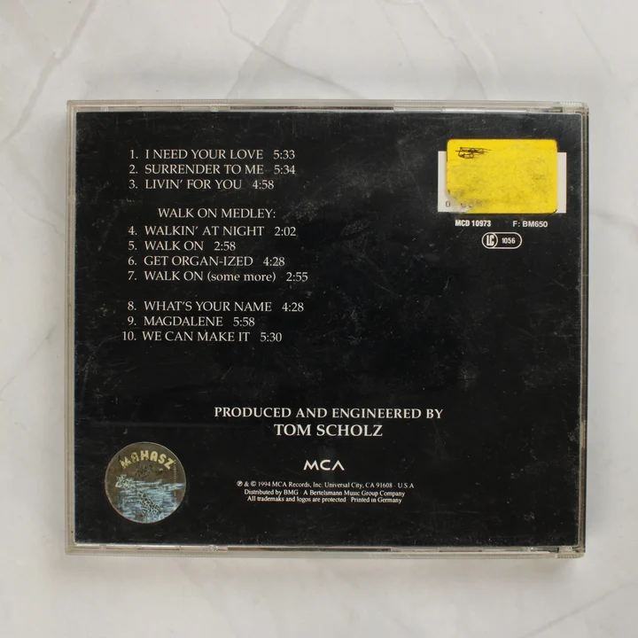 Boston Walk On CD album hátlapja számlistával