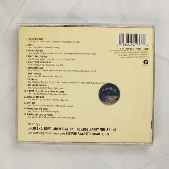 Passengers: Original Soundtracks 1 CD hátlapja számlistával és vonalkóddal