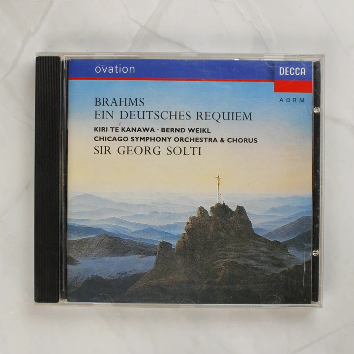 Brahms Ein deutsches Requiem CD előlapja Sir Georg Solti nevével
