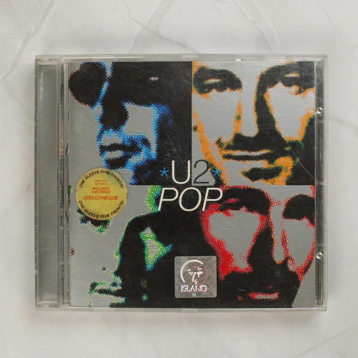 U2 Pop CD album előlapja normál CD-tokban