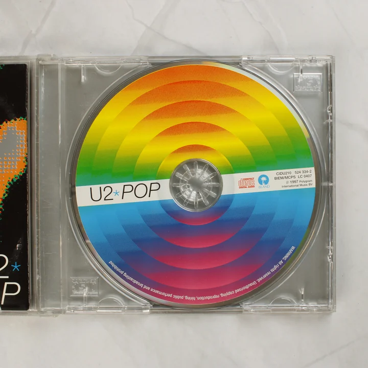 U2 Pop színes zenei CD a tokban