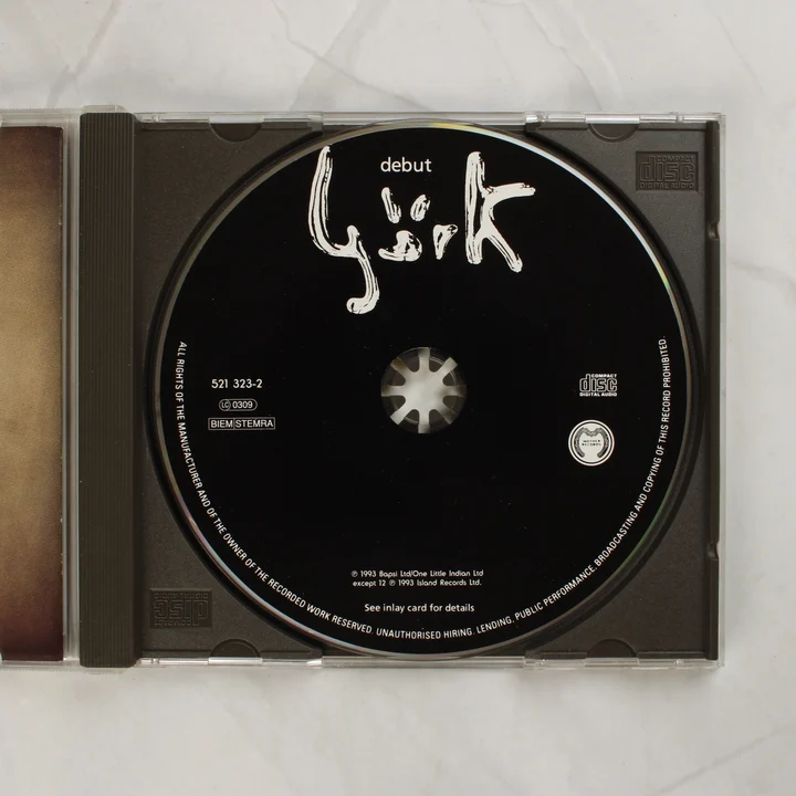 Björk Debut fekete színű CD lemez a tokban